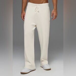 ALO Yoga Men's Cream Sweatpants